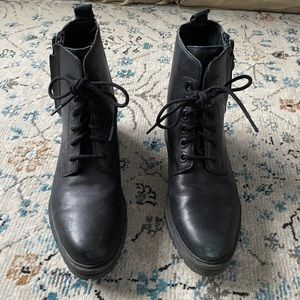 KENDAL AND KYLIE Combat Leather Boots